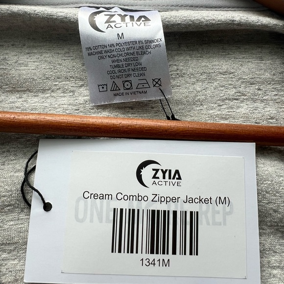 NWT Zyia Activewear Cream Combo Zip up Jacket Size Medium - Picture 8 of 8